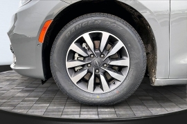 Used 2022  Chrysler Pacifica Hybrid Touring L FWD at The Gilstrap Family Dealerships near Easley&comma; SC