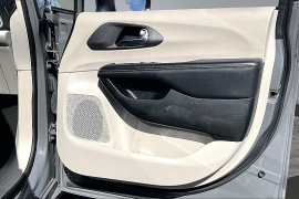 Used 2023  Chrysler Pacifica Touring L FWD at The Gilstrap Family Dealerships near Easley&comma; SC