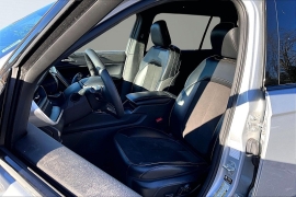 Used 2024  Jeep Grand Cherokee L Altitude 4x4 at The Gilstrap Family Dealerships near Easley&comma; SC