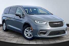 Used 2023  Chrysler Pacifica Touring L FWD at The Gilstrap Family Dealerships near Easley&comma; SC