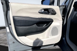 Used 2023  Chrysler Pacifica Touring L FWD at The Gilstrap Family Dealerships near Easley&comma; SC