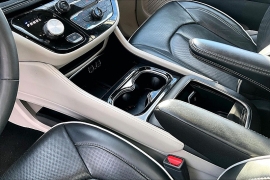 Used 2024  Chrysler Pacifica Limited FWD at The Gilstrap Family Dealerships near Easley&comma; SC