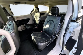 Used 2024  Chrysler Pacifica Limited FWD at The Gilstrap Family Dealerships near Easley&comma; SC