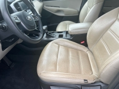 Used 2019 Kia Sorento 4d SUV FWD LX I4 at One Stop Auto Sales near Macon, GA