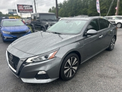 Used 2020 Nissan Altima 4d Sedan FWD 2.5L SL at One Stop Auto Sales near Macon, GA