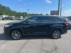 Used 2019 Toyota Highlander 4d SUV FWD XLE at One Stop Auto Sales near Macon, GA