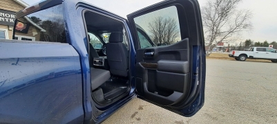 Used 2021  GMC Sierra 1500 4WD Crew Cab 147" Elevation w&sol;3SB at North Country Auto near Presque Isle&comma; ME