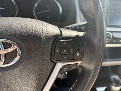 Used 2019  Toyota Highlander 4d SUV AWD XLE at North Country Auto near Presque Isle, ME