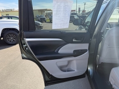 Used 2019  Toyota Highlander 4d SUV AWD XLE at North Country Auto near Presque Isle, ME