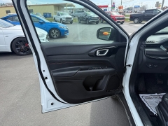 Used 2024  Jeep Compass Trailhawk 4x4 at North Country Auto near Presque Isle&comma; ME
