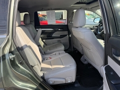 Used 2019  Toyota Highlander 4d SUV AWD XLE at North Country Auto near Presque Isle, ME