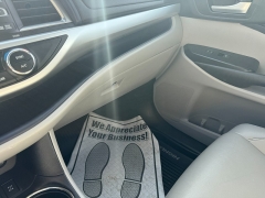 Used 2019  Toyota Highlander 4d SUV AWD XLE at North Country Auto near Presque Isle, ME