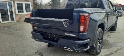 Used 2021  GMC Sierra 1500 4WD Crew Cab 147" Elevation w&sol;3SB at North Country Auto near Presque Isle&comma; ME