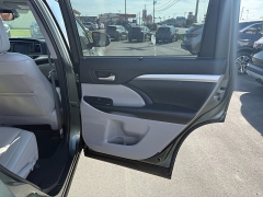 Used 2019  Toyota Highlander 4d SUV AWD XLE at North Country Auto near Presque Isle, ME