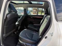Used 2020  Toyota Highlander 4d SUV AWD Platinum at North Country Auto near Presque Isle, ME