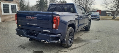 Used 2021  GMC Sierra 1500 4WD Crew Cab 147" Elevation w&sol;3SB at North Country Auto near Presque Isle&comma; ME