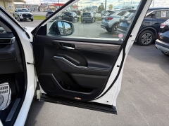 Used 2020  Toyota Highlander 4d SUV AWD Platinum at North Country Auto near Presque Isle, ME