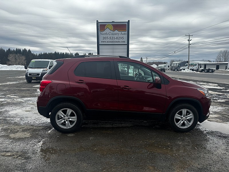 Used 2021  Chevrolet Trax AWD 4dr LT at North Country Auto near Presque Isle, ME