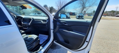 Used 2023 GMC Acadia AWD 4dr SLT at North Country Auto near Presque Isle, ME