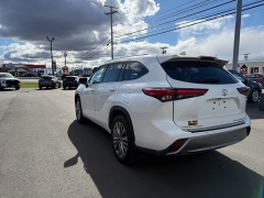 Used 2020  Toyota Highlander 4d SUV AWD Platinum at North Country Auto near Presque Isle, ME