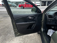 Used 2021 Jeep Cherokee Trailhawk 4x4 at North Country Auto near Presque Isle, ME