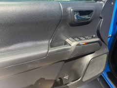 Used 2020  Toyota Tacoma 4WD Double Cab TRD Off-Road Auto at Naples Auto Sales near Vernal&comma; UT