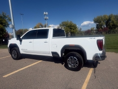 Used 2022  GMC Sierra 2500HD 4WD Crew Cab 159" SLE Dsl at Naples Auto Sales near Vernal&comma; UT