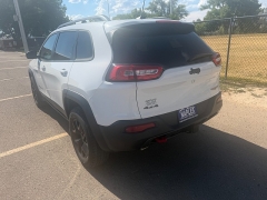 Used 2016  Jeep Cherokee 4d SUV 4WD Trailhawk V6 at Naples Auto Sales near Vernal&comma; UT