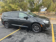 Used 2018 Chrysler Pacifica 4d Wagon Touring Plus at Naples Auto Sales near Vernal, UT