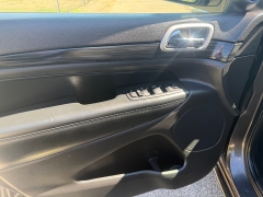 Used 2020  Jeep Grand Cherokee 4d SUV 4WD Laredo Altitude at Naples Auto Sales near Vernal&comma; UT