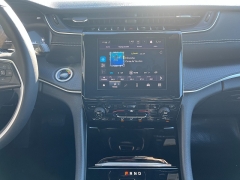 Used 2024  Jeep Grand Cherokee L Altitude 4x4 at Naples Auto Sales near Vernal&comma; UT