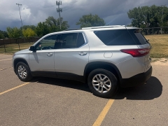Used 2018  Chevrolet Traverse 4d SUV AWD LT Cloth w&sol;1LT at Naples Auto Sales near Vernal&comma; UT