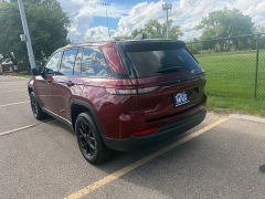 Used 2025  Jeep Grand Cherokee Altitude 4x4 at Naples Auto Sales near Vernal&comma; UT