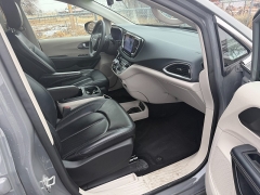 Used 2023  Chrysler Pacifica Touring L FWD at Naples Auto Sales near Vernal&comma; UT