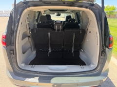 Used 2023  Chrysler Pacifica Limited FWD at Naples Auto Sales near Vernal&comma; UT