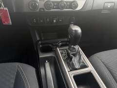 Used 2021  Toyota Tacoma 4WD SR5 Double Cab 5ft Bed V6 AT at Naples Auto Sales near Vernal&comma; UT
