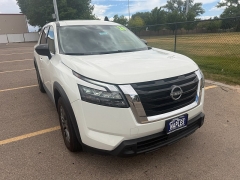 Used 2024  Nissan Pathfinder S 4WD at Naples Auto Sales near Vernal&comma; UT