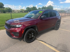 Used 2025  Jeep Grand Cherokee Altitude 4x4 at Naples Auto Sales near Vernal&comma; UT