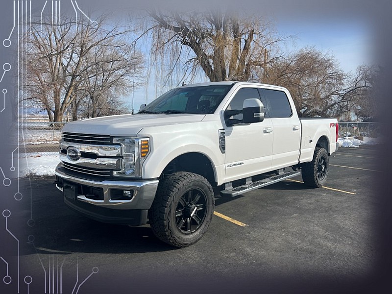 Used 2019  Ford Super Duty F-250 4WD Crew Cab Lariat at Naples Auto Sales near Vernal, UT
