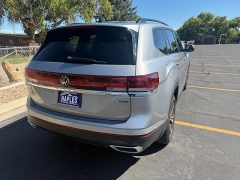 Used 2024  Volkswagen Atlas 2&period;0T SE 4MOTION at Naples Auto Sales near Vernal&comma; UT