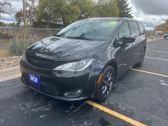Used 2018 Chrysler Pacifica 4d Wagon Touring Plus at Naples Auto Sales near Vernal, UT