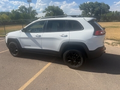 Used 2016  Jeep Cherokee 4d SUV 4WD Trailhawk V6 at Naples Auto Sales near Vernal&comma; UT