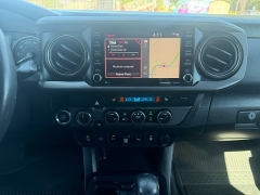 Used 2020  Toyota Tacoma 4WD Double Cab TRD Off-Road Auto at Naples Auto Sales near Vernal&comma; UT