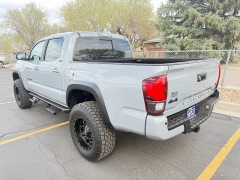 Used 2021  Toyota Tacoma 4WD SR5 Double Cab 5ft Bed V6 AT at Naples Auto Sales near Vernal&comma; UT