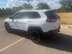Used 2016  Jeep Cherokee 4d SUV 4WD Trailhawk V6 at Naples Auto Sales near Vernal&comma; UT