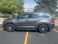 Used 2017 Toyota Highlander 4d SUV AWD SE at Naples Auto Sales near Vernal, UT