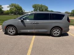 Used 2023  Chrysler Pacifica Limited FWD at Naples Auto Sales near Vernal&comma; UT