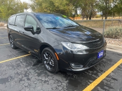 Used 2018 Chrysler Pacifica 4d Wagon Touring Plus at Naples Auto Sales near Vernal, UT