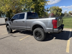 Used 2022  Ford Super Duty F-350 4WD LARIAT Crew Cab SRW 6&period;75' Box at Naples Auto Sales near Vernal&comma; UT