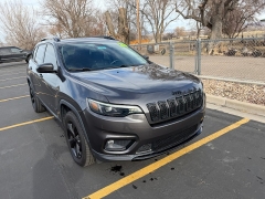 Used 2020  Jeep Cherokee 4d SUV 4WD Latitude Plus Altitude 2&period;4L at Naples Auto Sales near Vernal&comma; UT